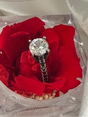 Sterling silver Women Ring size 8